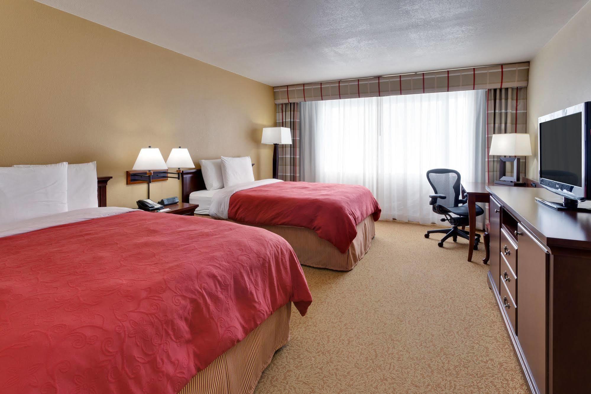 Holiday Inn Express & Suites - Omaha - 120Th And Maple, An Ihg Hotel Экстерьер фото